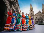 Guadalajara celebra su 482 aniversario con guardias de honor, música y medallas