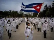 Guatemala pone fin a programa de médicos cubanos tras 30 años y presiones de EE.UU.