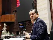 Inhabilitan a juez federal por favorecer a Cabeza de Vaca; morenista celebra justicia