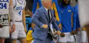 Insólito: Entrenador de UCLA expulsa a su propio jugador en pleno partido universitario