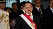 José María Balcázar asume como presidente interino de Perú entre polémicas y acusaciones