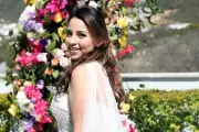 Karen Milán celebra su próxima boda con una elegante reunión familiar y de amistades