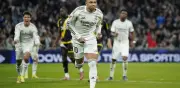 Mbappé llama 'bufones' a árbitros en Mestalla: Polémica en LaLiga