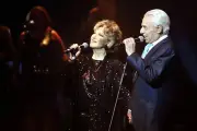 Ángela María y Enrique Guzmán celebran décadas de amor y música en México