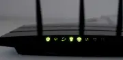 ¿Parpadea la luz de tu router WiFi? Podrían estar robándote internet