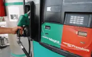 Precios de gasolina premium y diesel se disparan por política fiscal y recaudación récord del IEPS