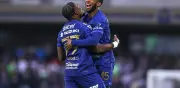 Pumas Celebra el Cumpleaños de Efraín Juárez con Triunfo 2-0 Sobre Monterrey