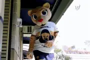 Pumas UNAM presenta a Goya, su nueva mascota oficial para la temporada
