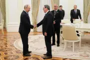 Putin recibe al canciller cubano en Moscú para fortalecer lazos estratégicos