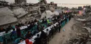 Ramadán en Gaza: Oración entre escombros tras destrucción de 835 mezquitas