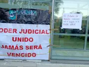 Riña entre trabajadores paraliza al Poder Judicial de la Ciudad de México