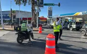 Socavón en López Mateos de Zapopan obliga a operativo vial para agilizar el tráfico