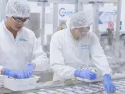 Trump amenaza con aranceles del 100% a farmacéuticas mexicanas para forzar mudanza a EU