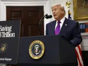 Trump revoca dictamen de Obama sobre gases contaminantes de vehículos