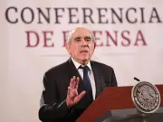 UIF de México firma acuerdo clave con IRS de EU para combatir financiamiento de armas