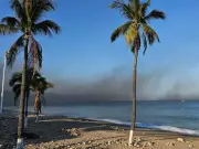 Violencia y bloqueos paralizan ocho estados mexicanos en jornada de terror