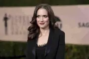 Winona Ryder se une al elenco de la tercera temporada de 'Merlina'