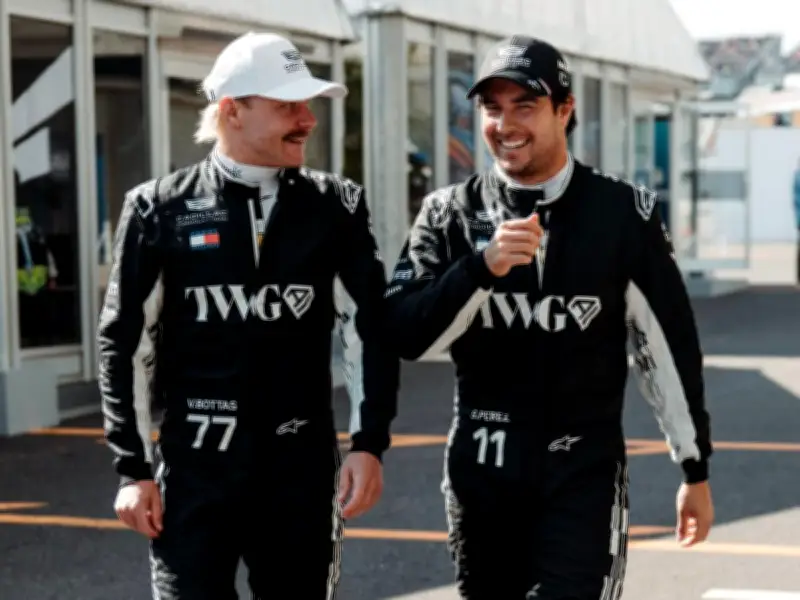 Cadillac muestra progreso en Japón: Bottas optimista, Pérez con problemas técnicos