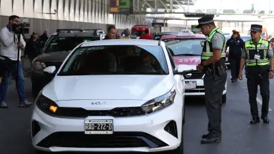 AICM implementará estacionamiento de corta estancia para taxis de aplicación como Uber y Didi