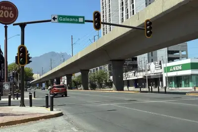 Apagón en el Centro Histórico de Monterrey afecta tráfico y paraliza negocios