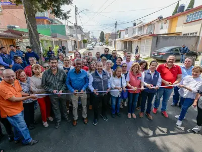 Atizapán de Zaragoza entrega pavimentación integral en Villas de la Hacienda