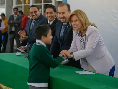 Atizapán fortalece educación con nuevas aulas digitales entregadas por Pedro Rodríguez