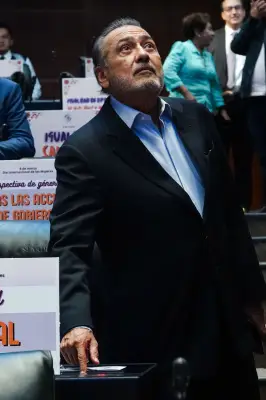 Beltrones responde a Alito: 'Nunca me he ido del PRI, sigo siendo militante'