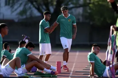 Bolivia suspira por revivir la gloria mundialista de 1994 en el fútbol