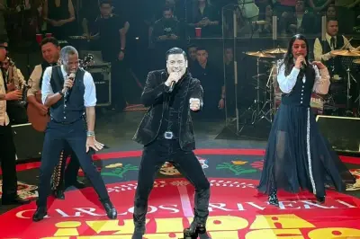 Carlos Rivera exalta sus raíces y el amor en emotivo concierto en la Ciudad de México