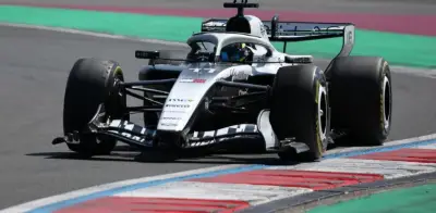 Checo Pérez arrancará desde el fondo en el GP de China; Antonelli logra pole histórica