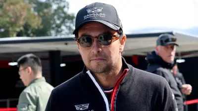 Checo Pérez se pierde la qualy sprint en China por falla en sistema de combustible