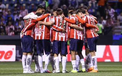 Chivas Enfrenta la Recta Final: Cuatro Partidos Clave para Definir su Campeonato