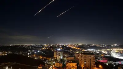 Cierre de espacio aéreo en Medio Oriente tras ataques; SRE emite alerta urgente para mexicanos