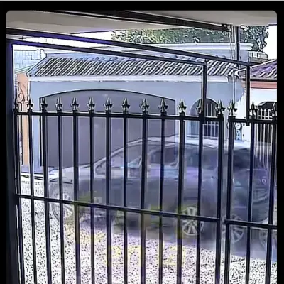 Comando armado embosca a policía frente a su casa en Mexicali; agente resulta lesionado