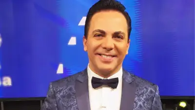 Cristian Castro, a sus 51 años, está por terminar la prepa y sueña con ir a la universidad