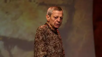 César Bono sufre accidente al ahogarse con pollo en Guatemala; logra superarlo