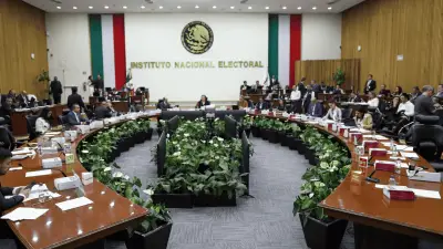 Dania Ravel, Claudia Zavala y Jaime Rivera concluyen su mandato en el INE tras nueve años