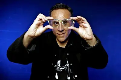 Desnuda a las Inteligencias Artificiales con su Nuevo Libro Revelador