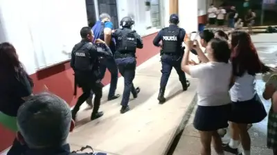 Detienen a profesor de secundaria en Playa del Carmen por intoxicar a alumnas con droga