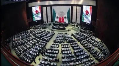 Dinastías Políticas Perpetúan su Poder en el Congreso a Través de Plurinominales