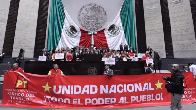 Diputada del PT responsabiliza a gobernador Salomón Jara por mantas intimidatorias en Oaxaca