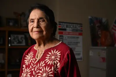 Dolores Huerta Revela Abuso Sexual por César Chávez en Impactante Declaración