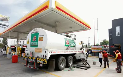 El diésel supera los 29 pesos por litro en Guadalajara, encareciendo transporte y alimentos