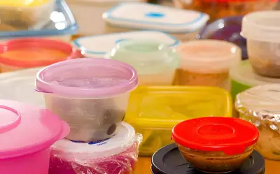 ¿Es Seguro Calentar Comida en Plástico dentro del Microondas? Riesgos y Alternativas