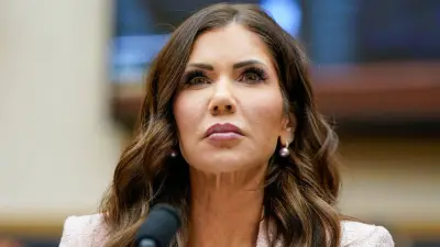 Escándalo en EE.UU.: Esposo de Kristi Noem acusado de doble vida digital; ella se declara devastada