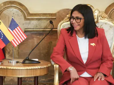 Estados Unidos reconoce oficialmente al gobierno de Delcy Rodríguez en Venezuela