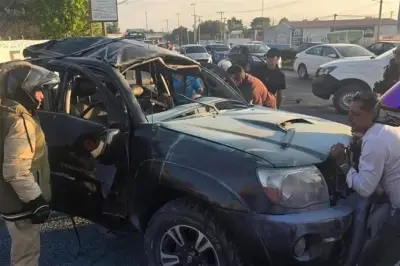 Estallido en camioneta deja dos fallecidos en Tecámac, Estado de México