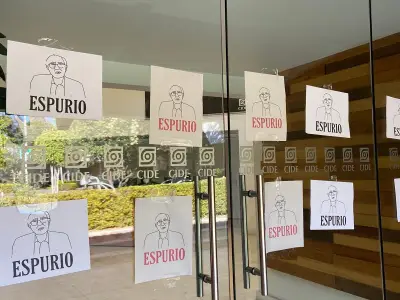 Estudiantes del CIDE toman oficinas directivas tras nombramiento polémico de ex director