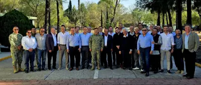 Excluyen a periodistas mujeres de reunión militar en Querétaro; exigen equidad de género