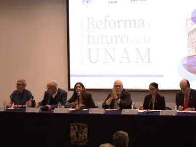 Foro UNAM debate reforma institucional para fortalecer su papel social y educativo